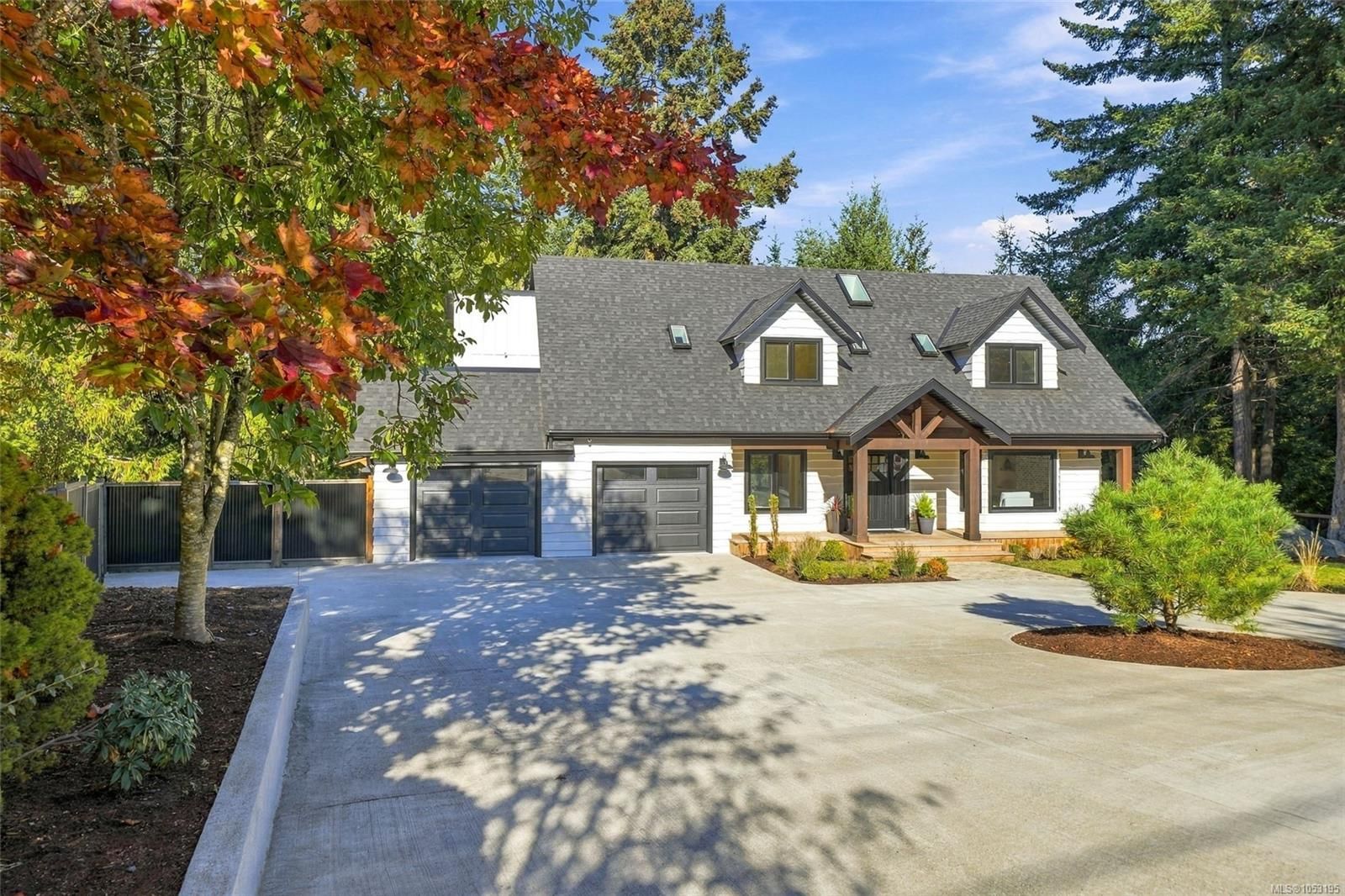 177 E Sunningdale Road, Qualicum Beach, Parksville/Qualicum photo number 1