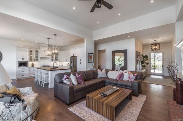 3519-shelby-lane-16326-38-17 at 3519 Shelby Lane, Fairwinds, Parksville/Qualicum