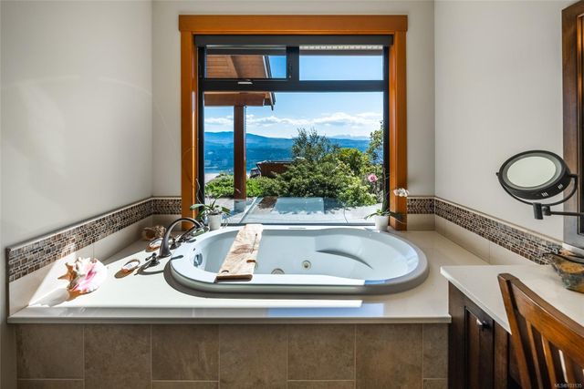 2400-chain-way-75010-38-20 at 2400 Chain Way, Nanoose, Parksville/Qualicum