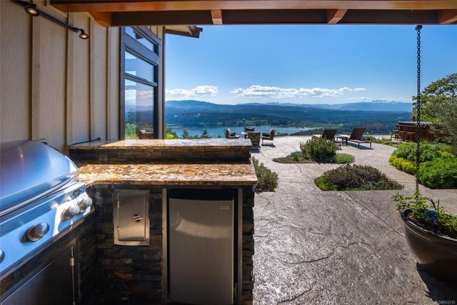 2400-chain-way-75010-38-28 at 2400 Chain Way, Nanoose, Parksville/Qualicum