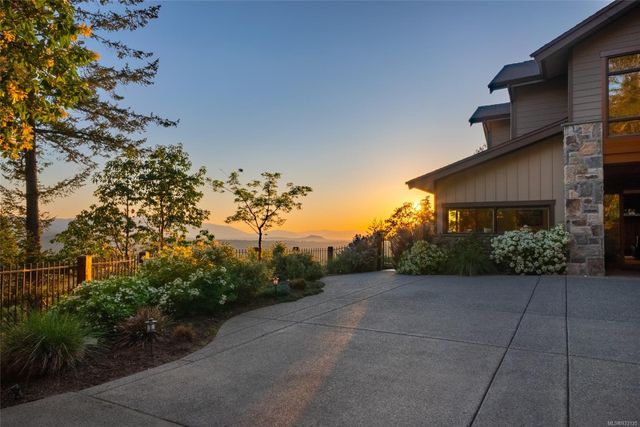 2400-chain-way-75010-38-32 at 2400 Chain Way, Nanoose, Parksville/Qualicum