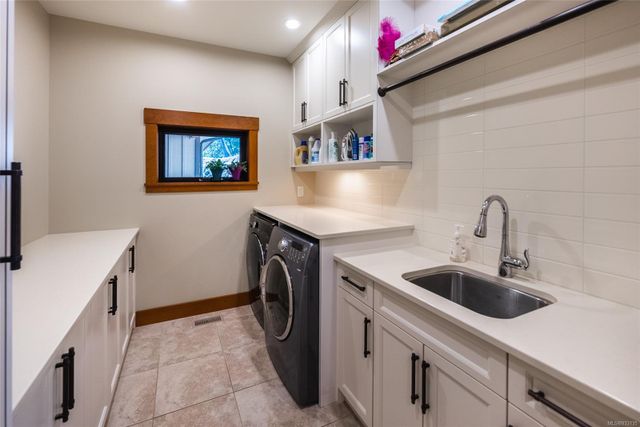 2400-chain-way-75010-38-39 at 2400 Chain Way, Nanoose, Parksville/Qualicum