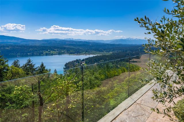 2400-chain-way-75010-38-44 at 2400 Chain Way, Nanoose, Parksville/Qualicum