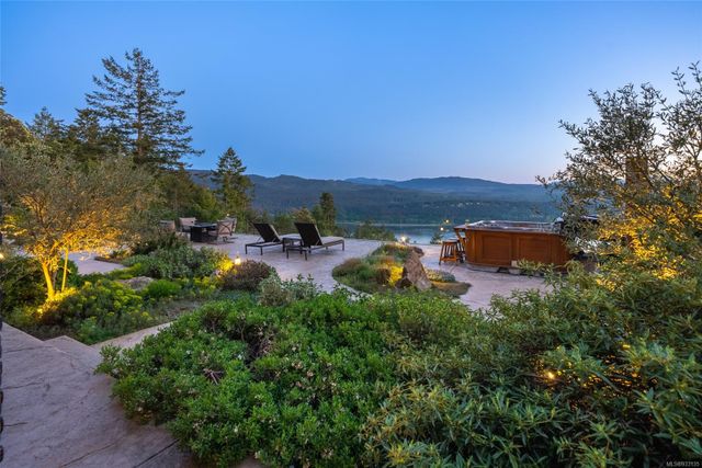 2400-chain-way-75010-38-58 at 2400 Chain Way, Nanoose, Parksville/Qualicum