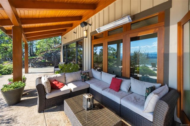 2400-chain-way-75010-38-63 at 2400 Chain Way, Nanoose, Parksville/Qualicum