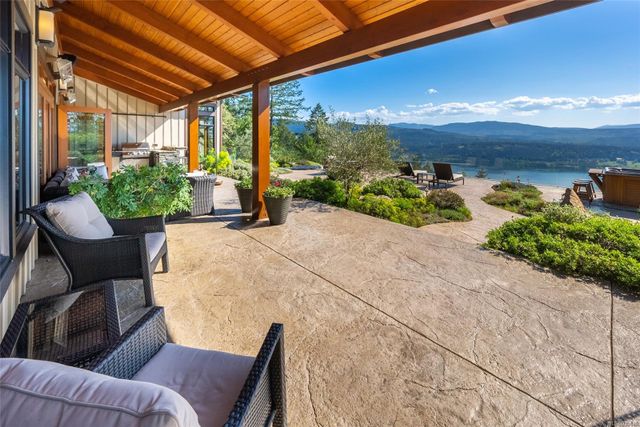 2400-chain-way-75010-38-65 at 2400 Chain Way, Nanoose, Parksville/Qualicum