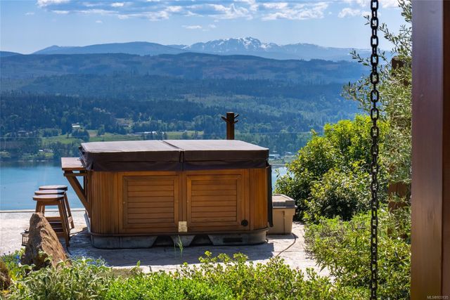 2400-chain-way-75010-38-69 at 2400 Chain Way, Nanoose, Parksville/Qualicum