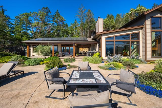 2400-chain-way-75010-38-70 at 2400 Chain Way, Nanoose, Parksville/Qualicum