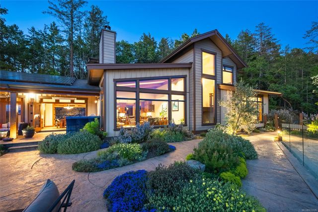 2400-chain-way-75010-38-89 at 2400 Chain Way, Nanoose, Parksville/Qualicum