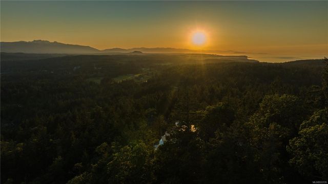 2400-chain-way-75010-38-97 at 2400 Chain Way, Nanoose, Parksville/Qualicum