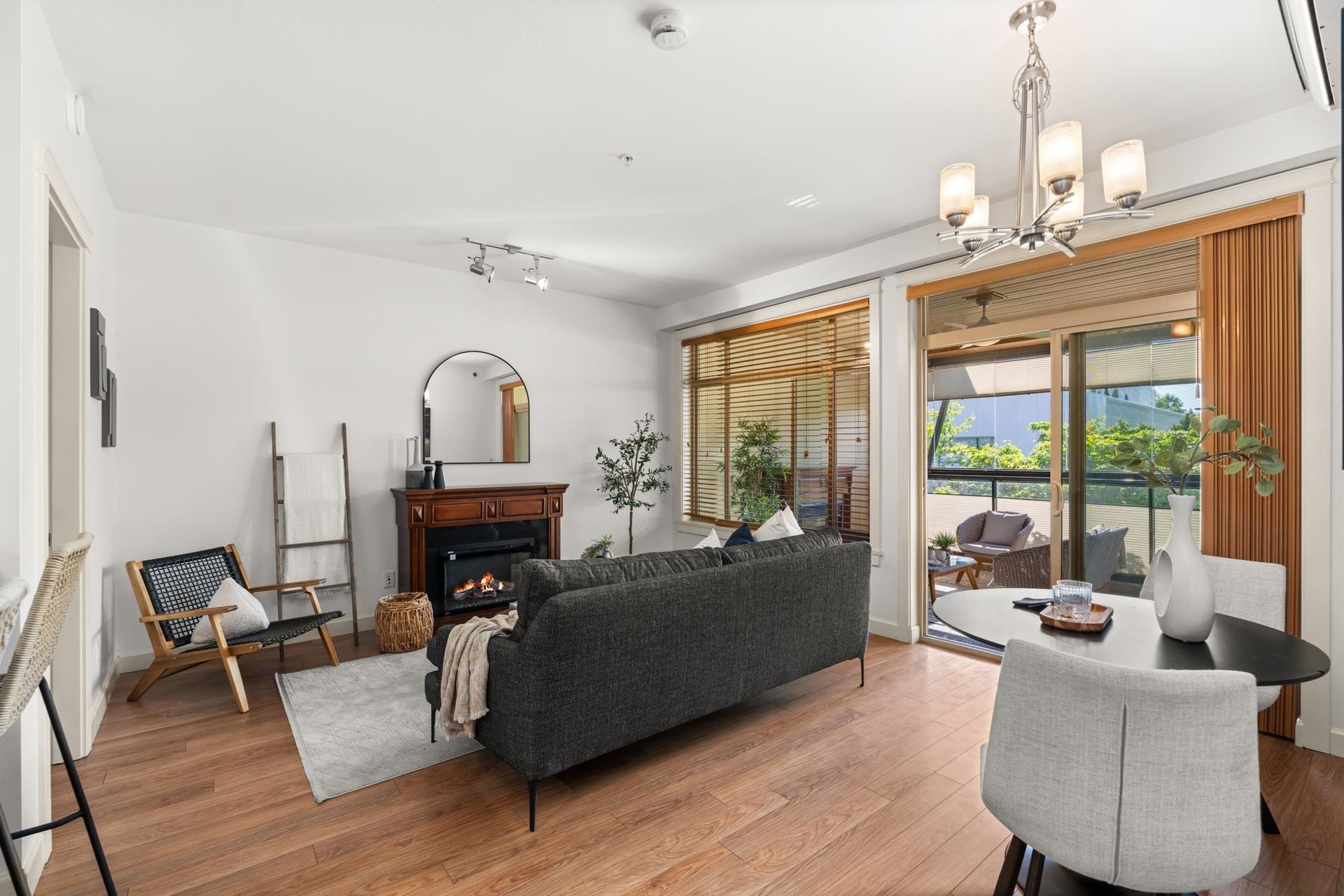 202 - 2860 Trethewey Street, Central Abbotsford, Abbotsford photo number 1