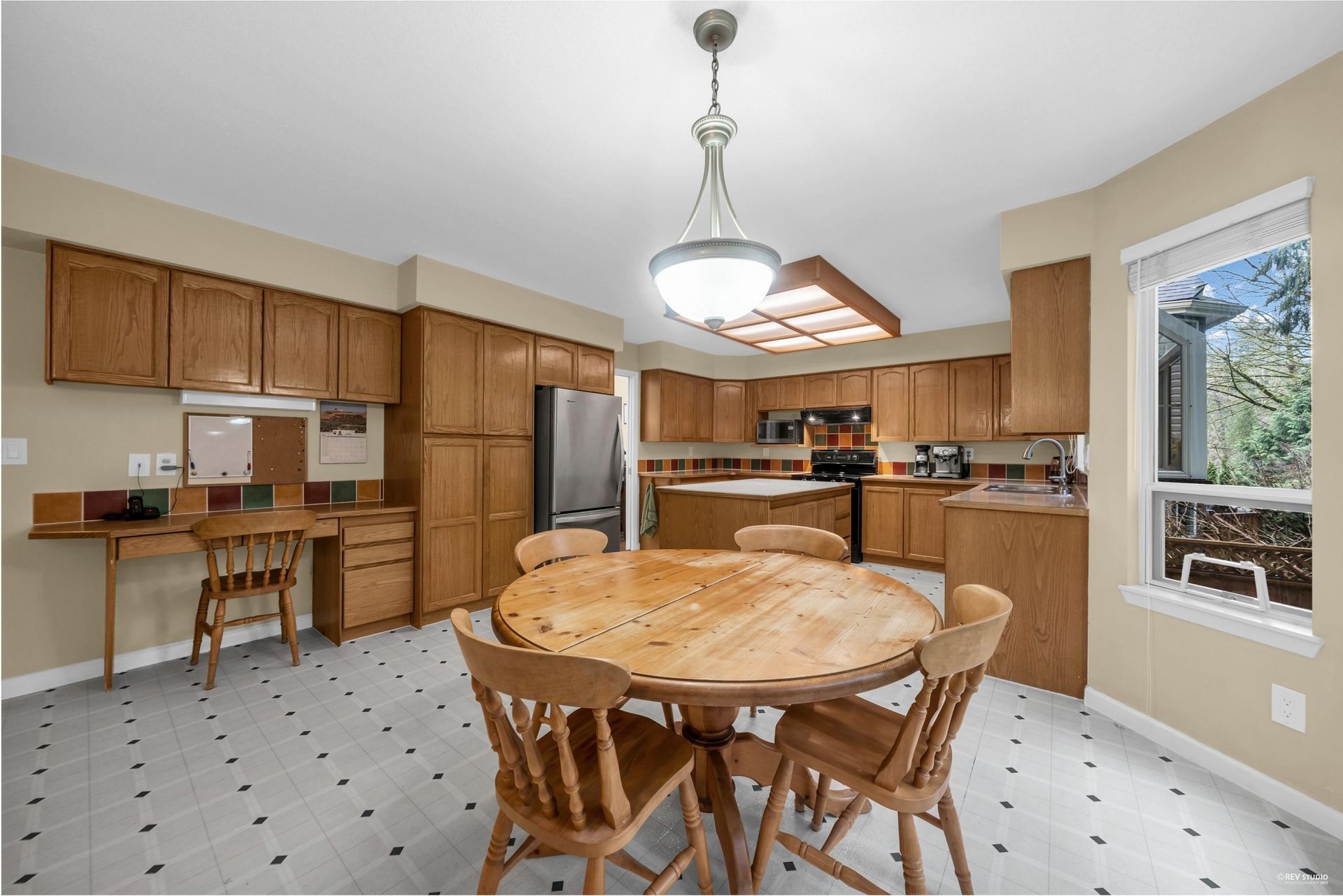 2914-valleyvista-drive-westwood-plateau-coquitlam-07