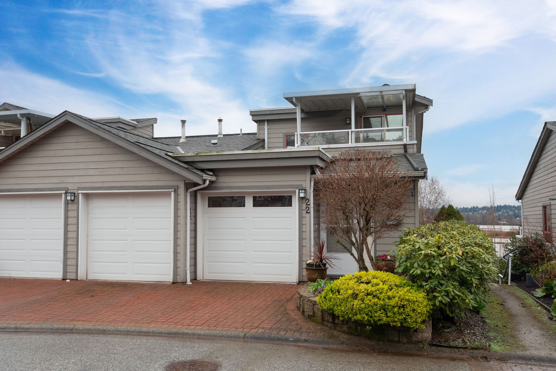 22 - 323 Governors Court, Fraserview NW, New Westminster 