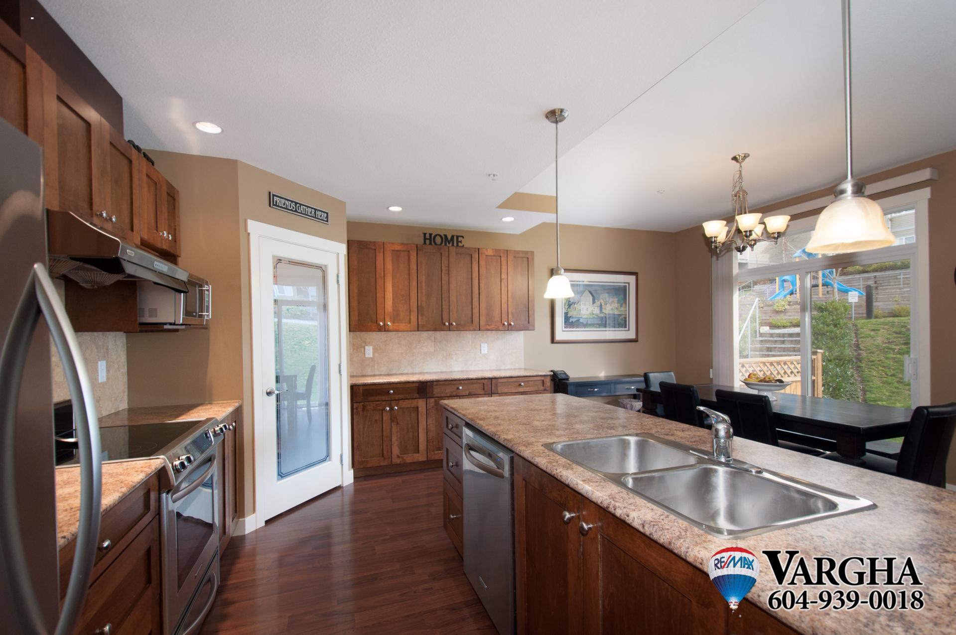 Kitchen with lots of cupboards