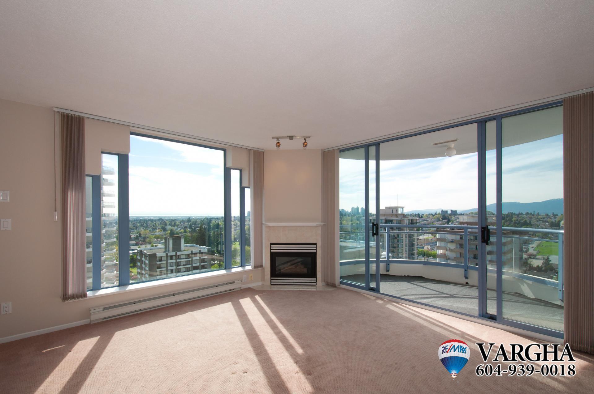 Living room with Gas fireplace