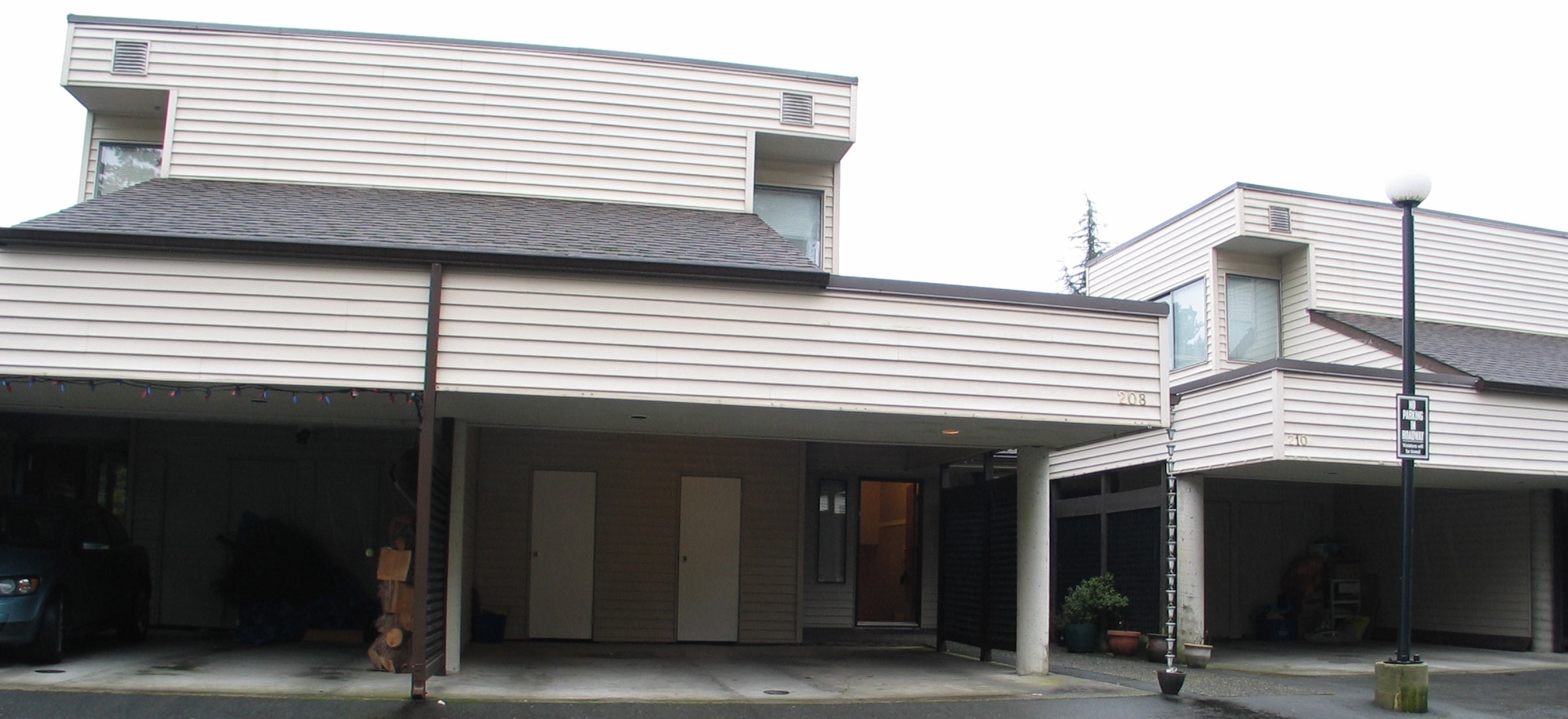 208 - 1220 Falcon Drive, Upper Eagle Ridge, Coquitlam 208 - 1220 Falcon Drive, Upper Eagle Ridge, Coquitlam