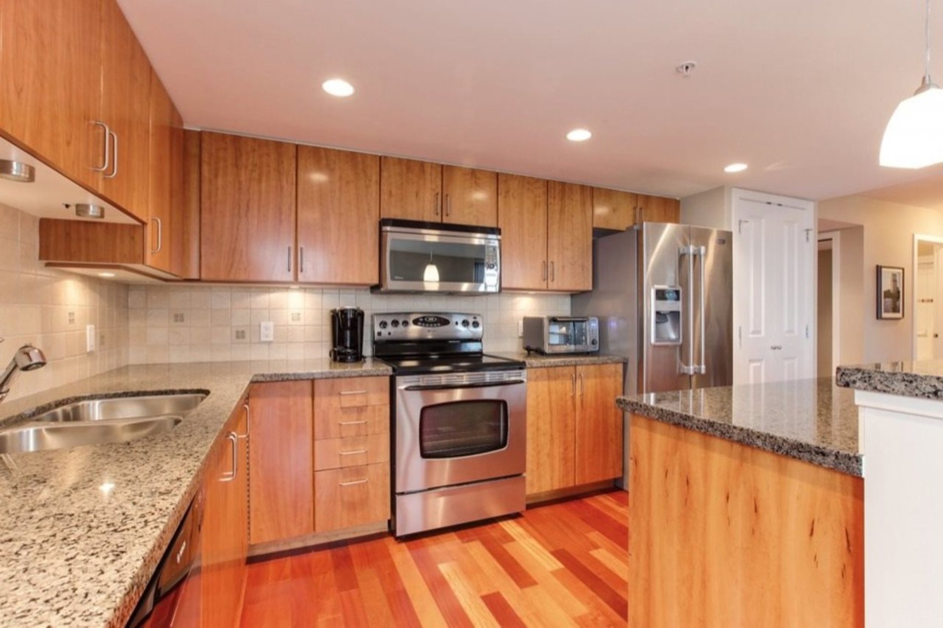 295-guildford-way-north-shore-pt-moody-port-moody-08