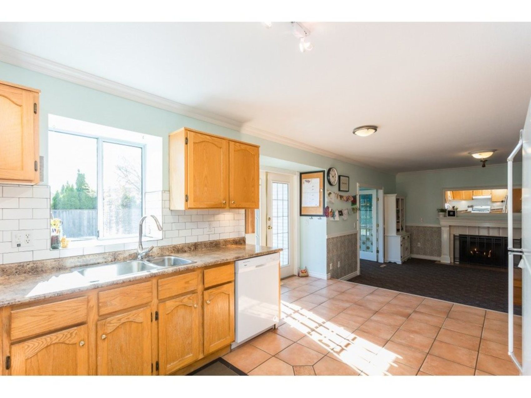 19647-somerset-drive-mid-meadows-pitt-meadows-08