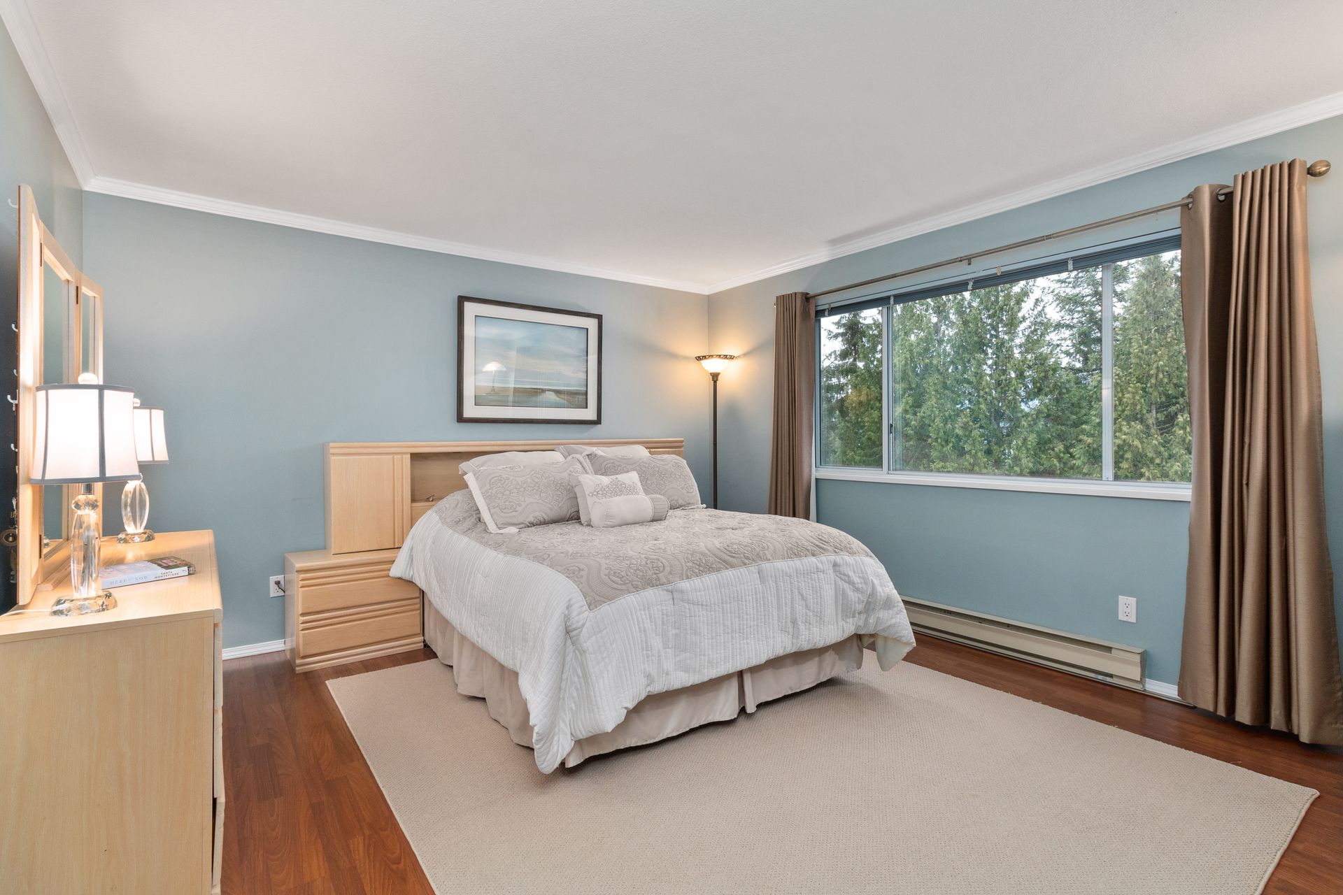 1081-corona-crescent-coquitlam-vargha-akhtarkhavari-360hometours-19