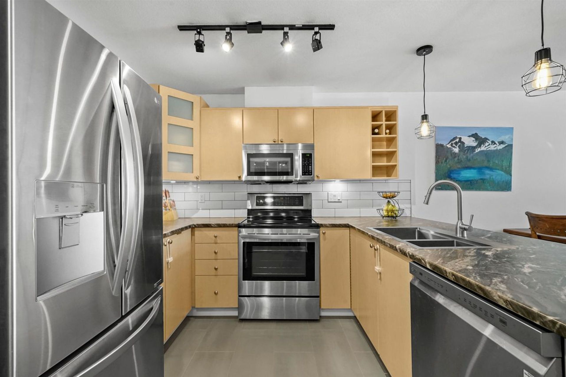 3136-st-johns-street-port-moody-centre-port-moody-02