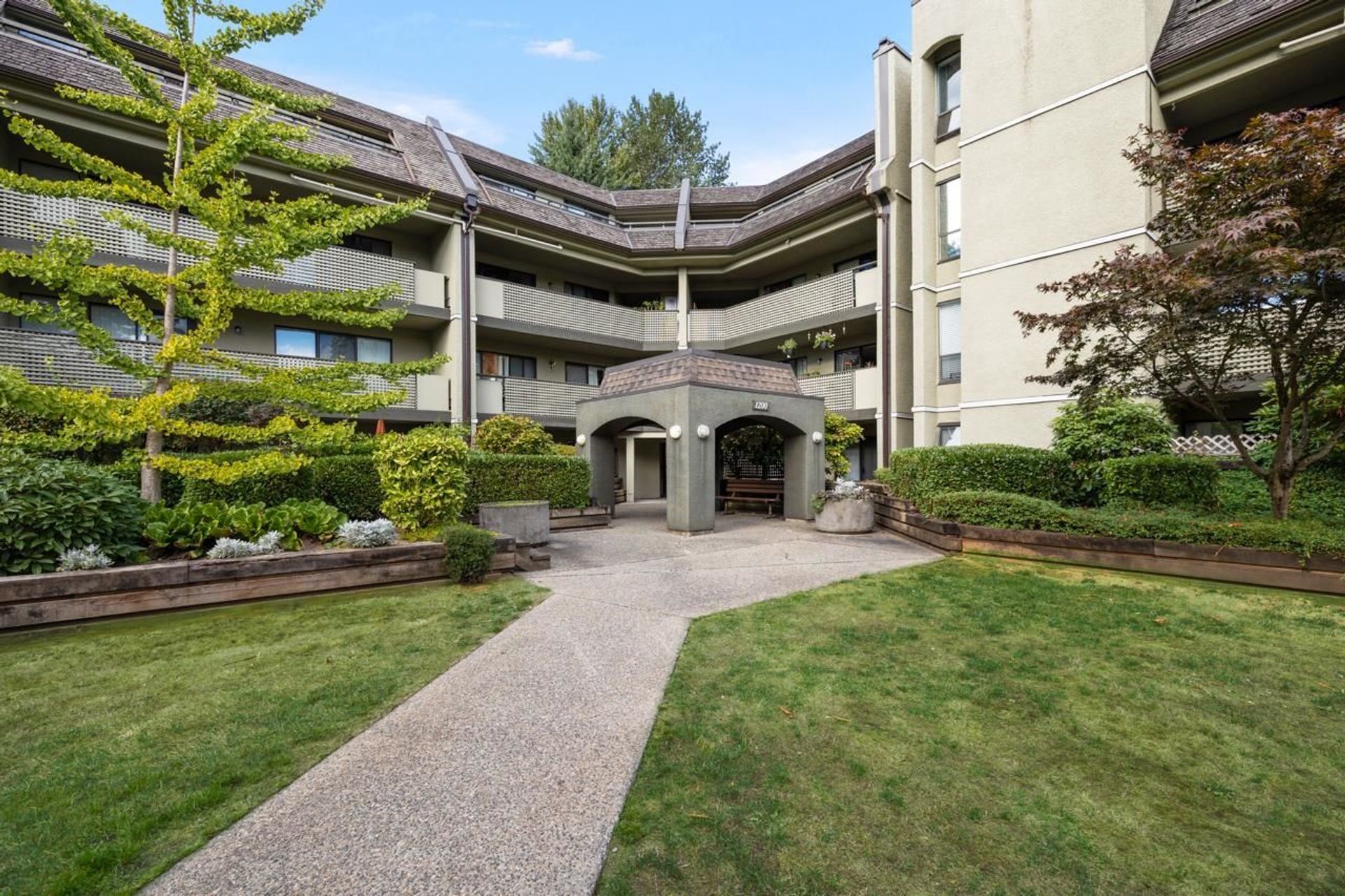 1200-pacific-street-north-coquitlam-coquitlam-02