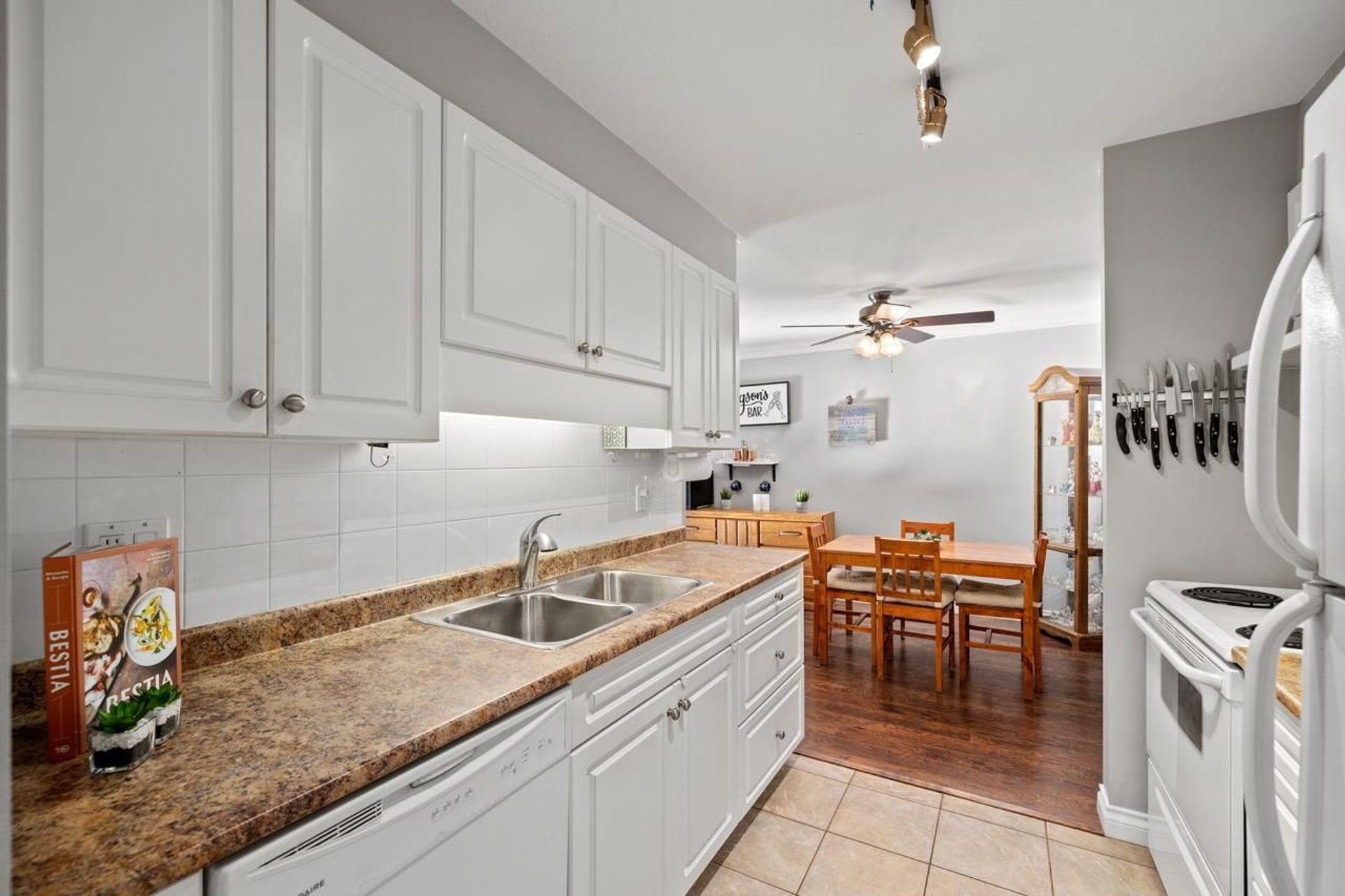 1200-pacific-street-north-coquitlam-coquitlam-12