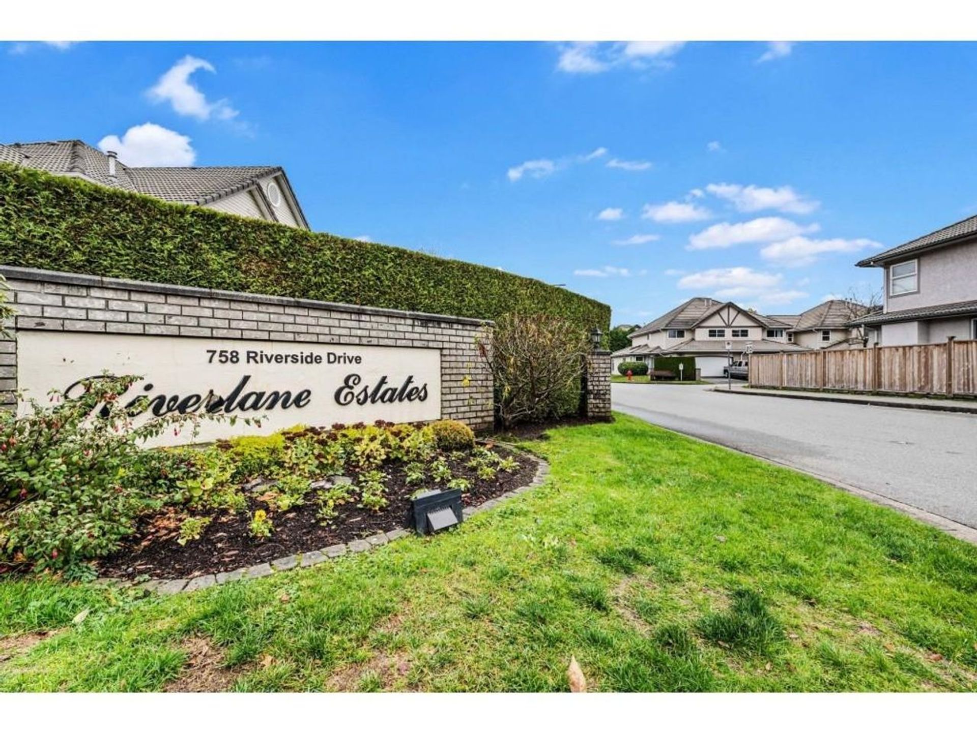 758-riverside-drive-riverwood-port-coquitlam-38