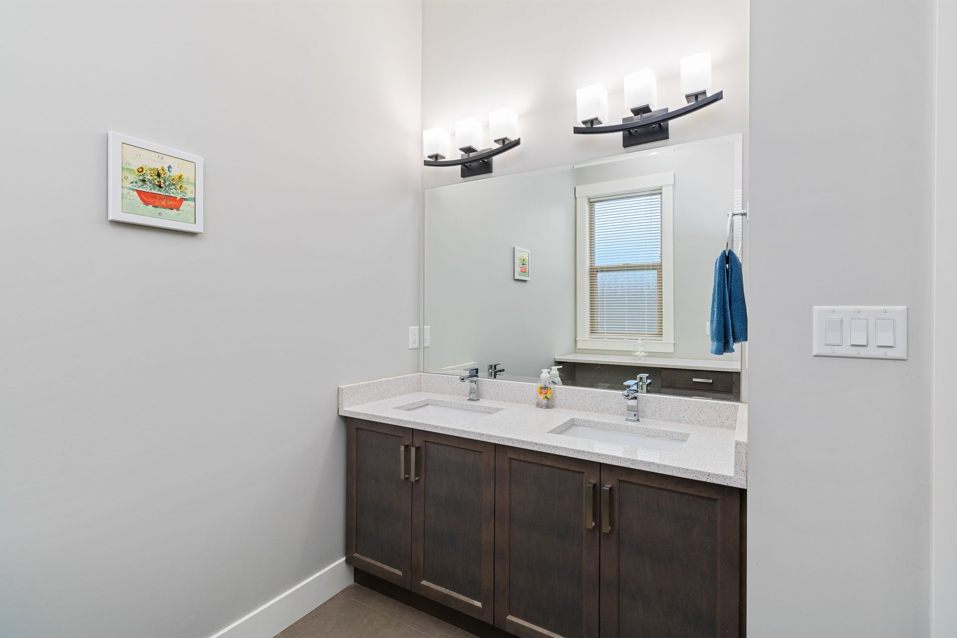 113-51096-falls-ct-chilliwack-360hometours-16