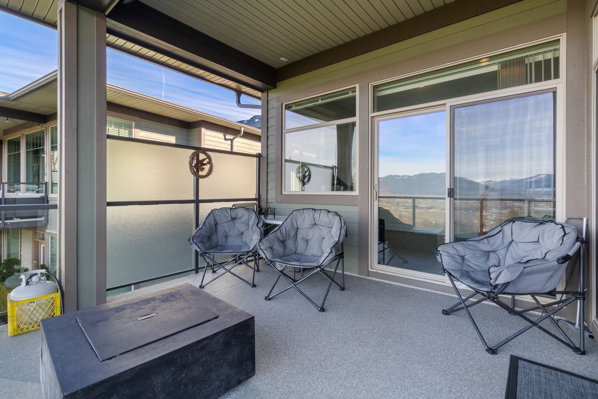 113-51096-falls-ct-chilliwack-360hometours-24