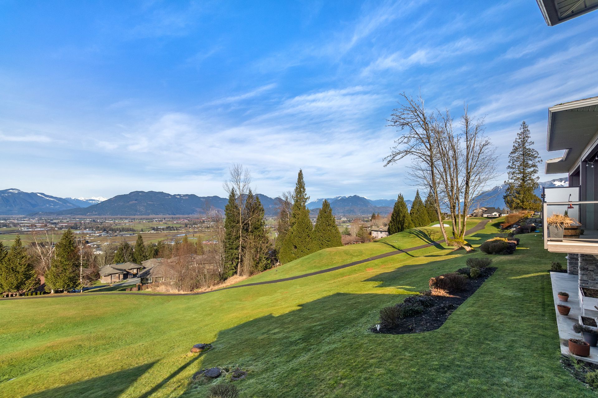 113-51096-falls-ct-chilliwack-360hometours-25