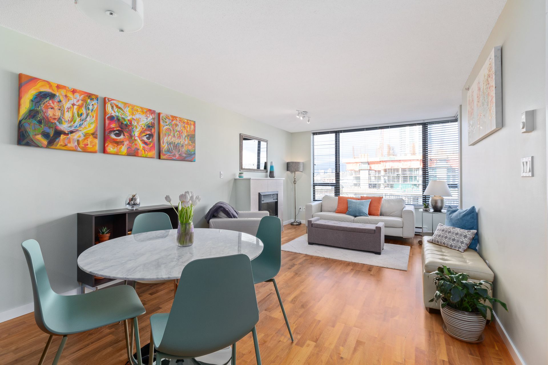 1103-4118-dawson-st-burnaby-vargha-akhtarkhavari-360hometours-03s