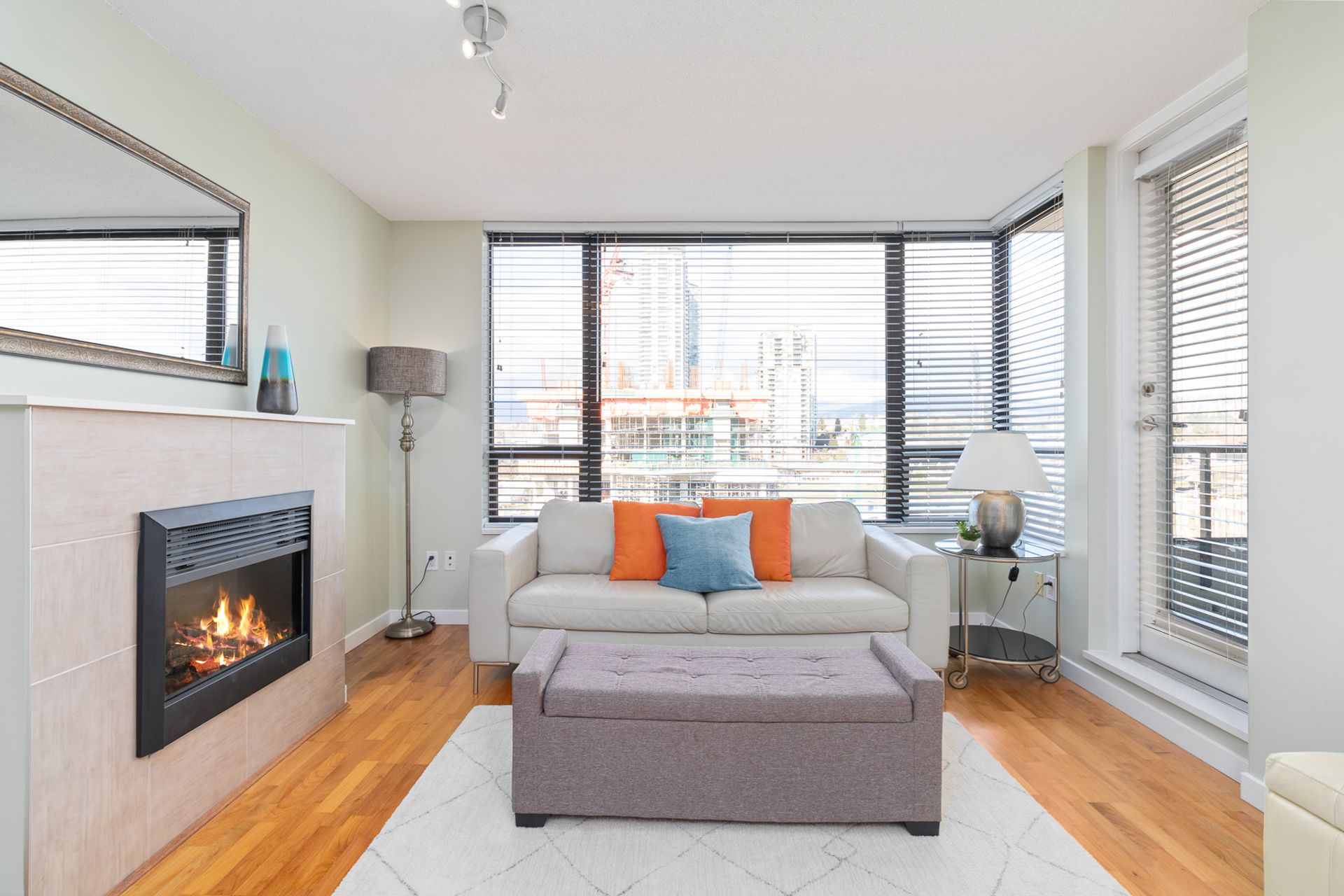 1103-4118-dawson-st-burnaby-vargha-akhtarkhavari-360hometours-05s