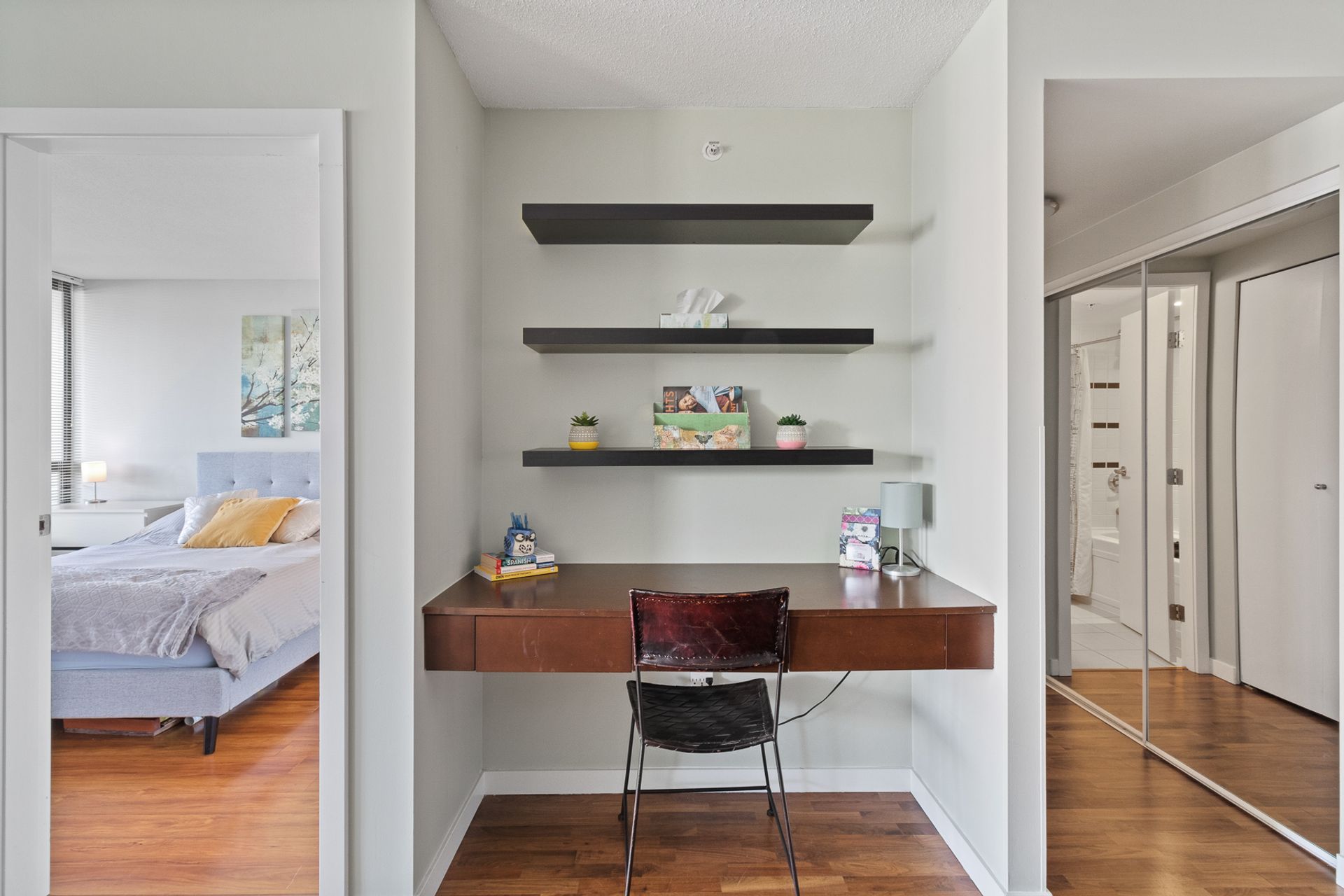 1103-4118-dawson-st-burnaby-vargha-akhtarkhavari-360hometours-10s