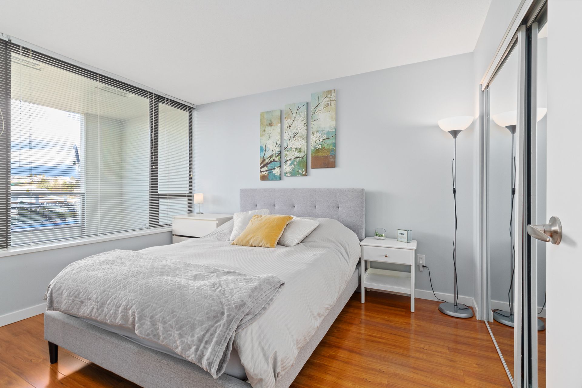 1103-4118-dawson-st-burnaby-vargha-akhtarkhavari-360hometours-14s