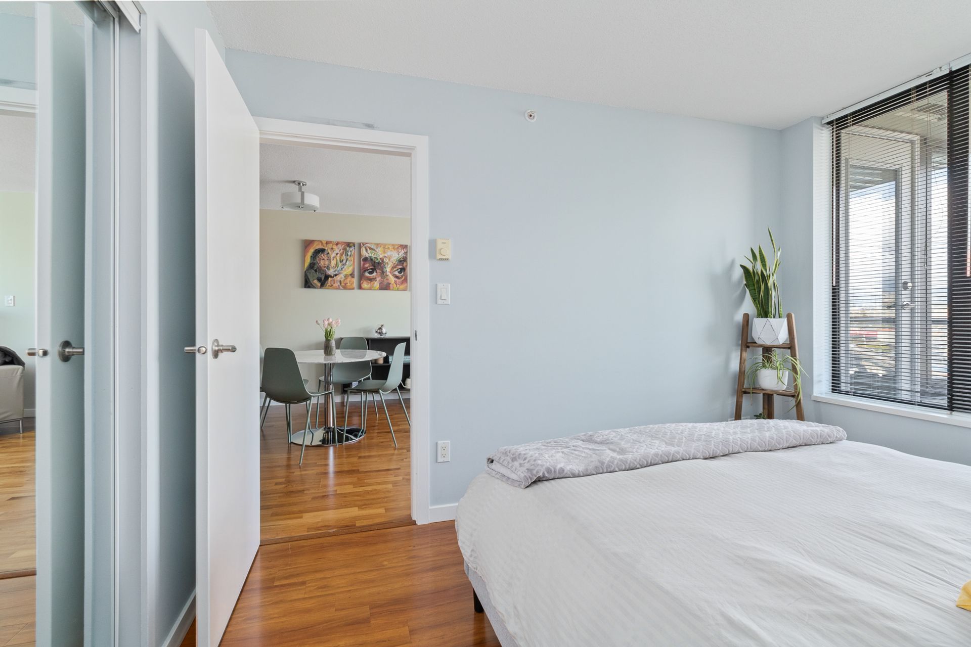 1103-4118-dawson-st-burnaby-vargha-akhtarkhavari-360hometours-15s