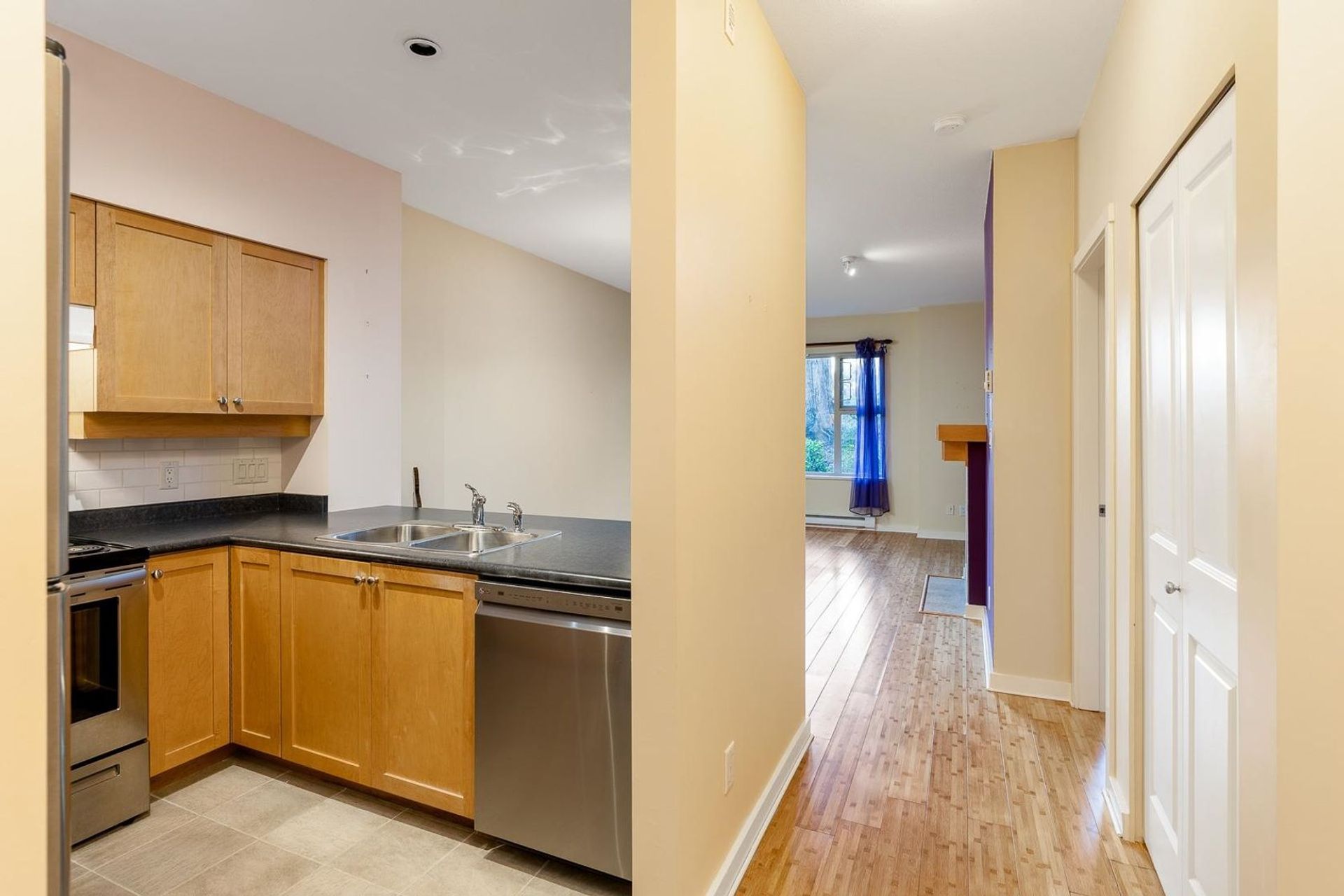 808-sangster-place-the-heights-nw-new-westminster-03