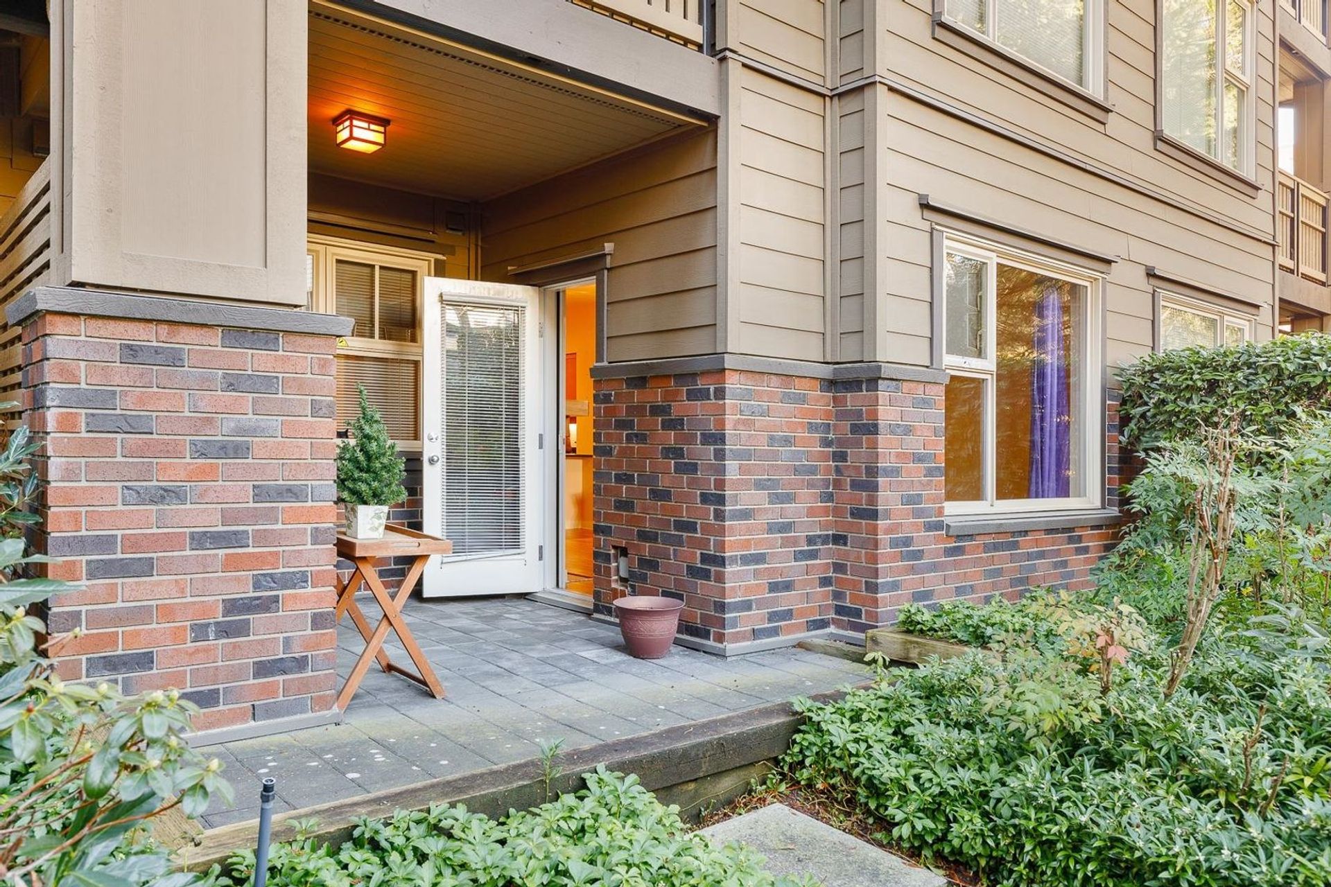 808-sangster-place-the-heights-nw-new-westminster-28