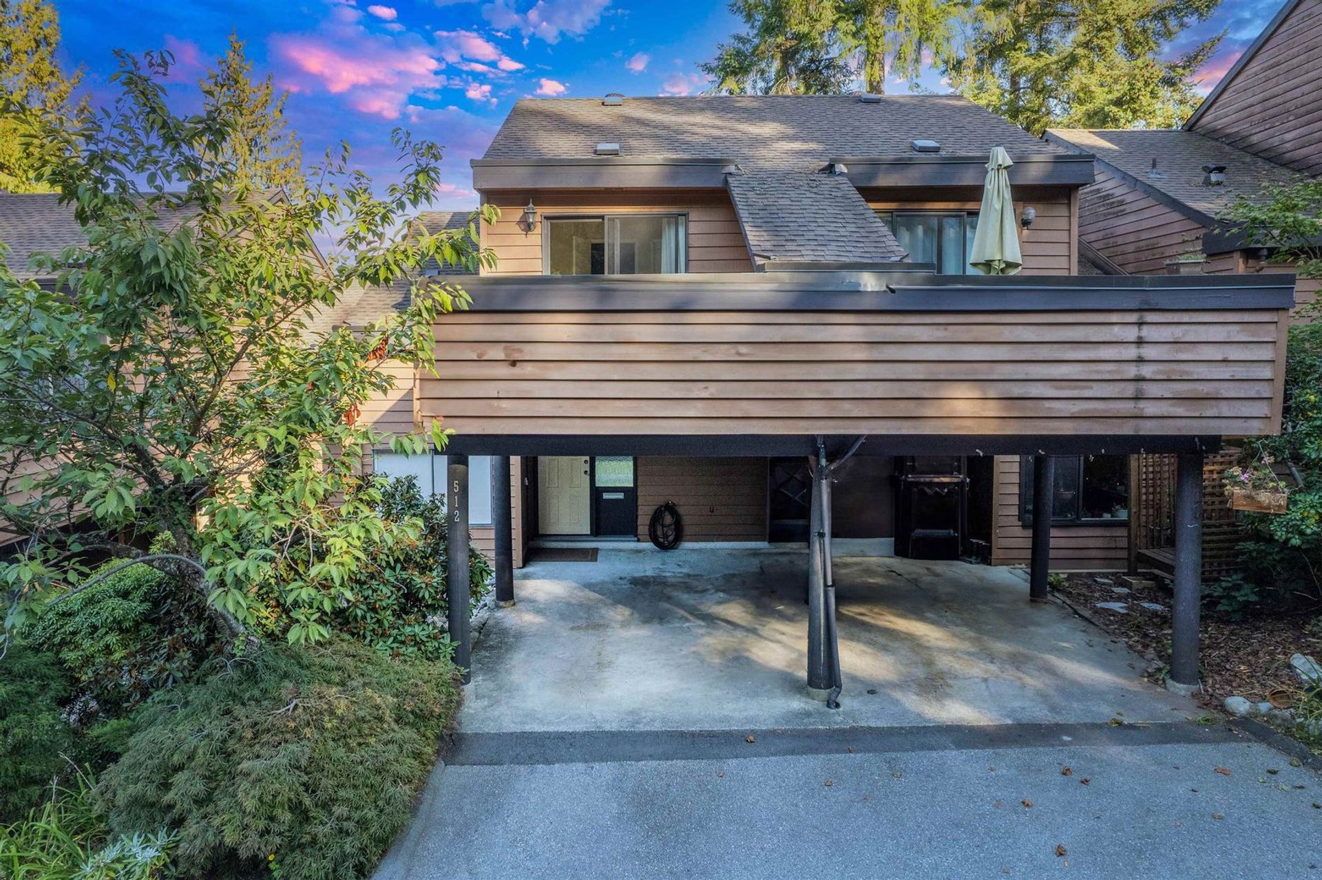 512-cardiff-way-college-park-pm-port-moody-09