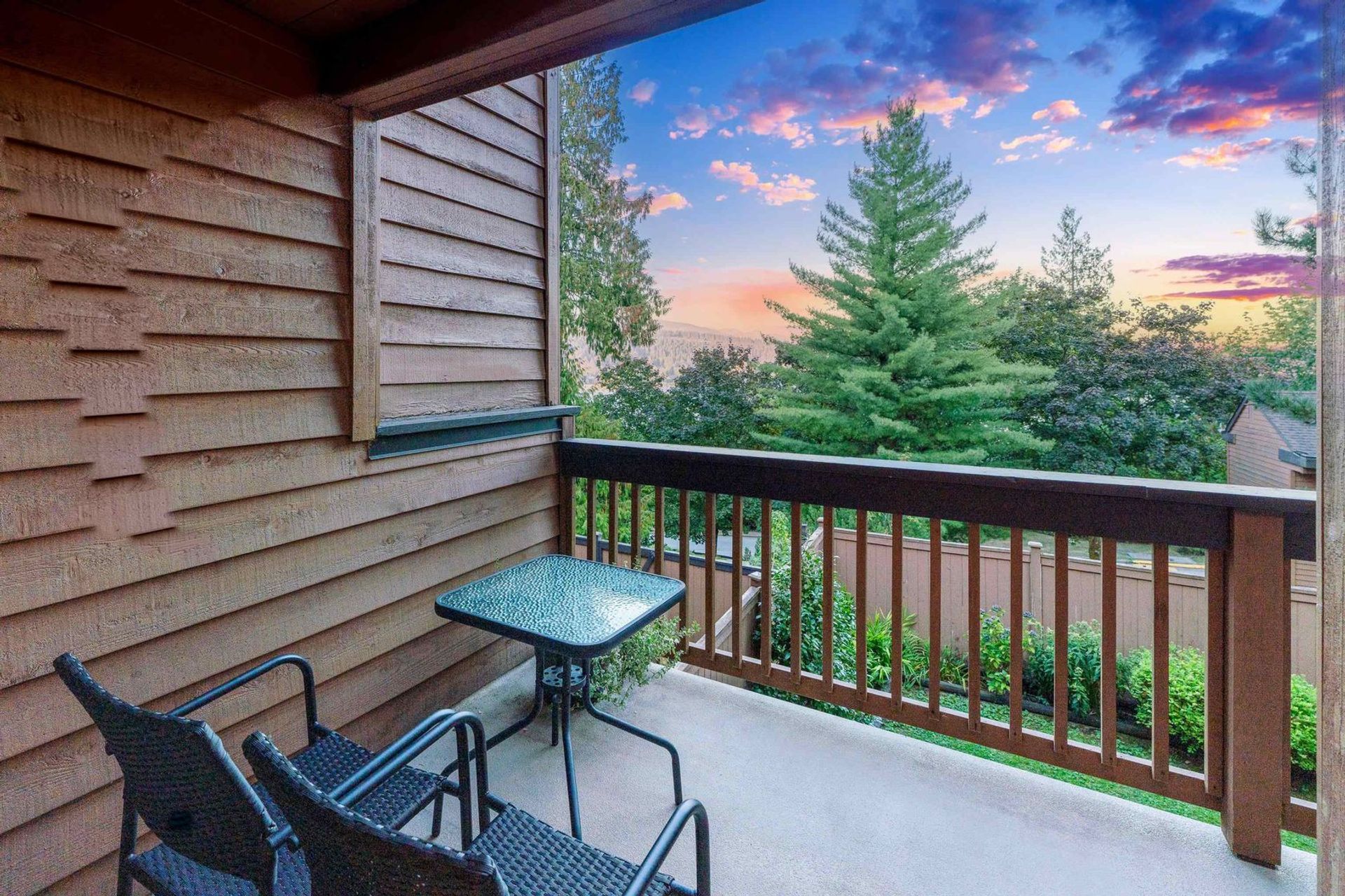 512-cardiff-way-college-park-pm-port-moody-20