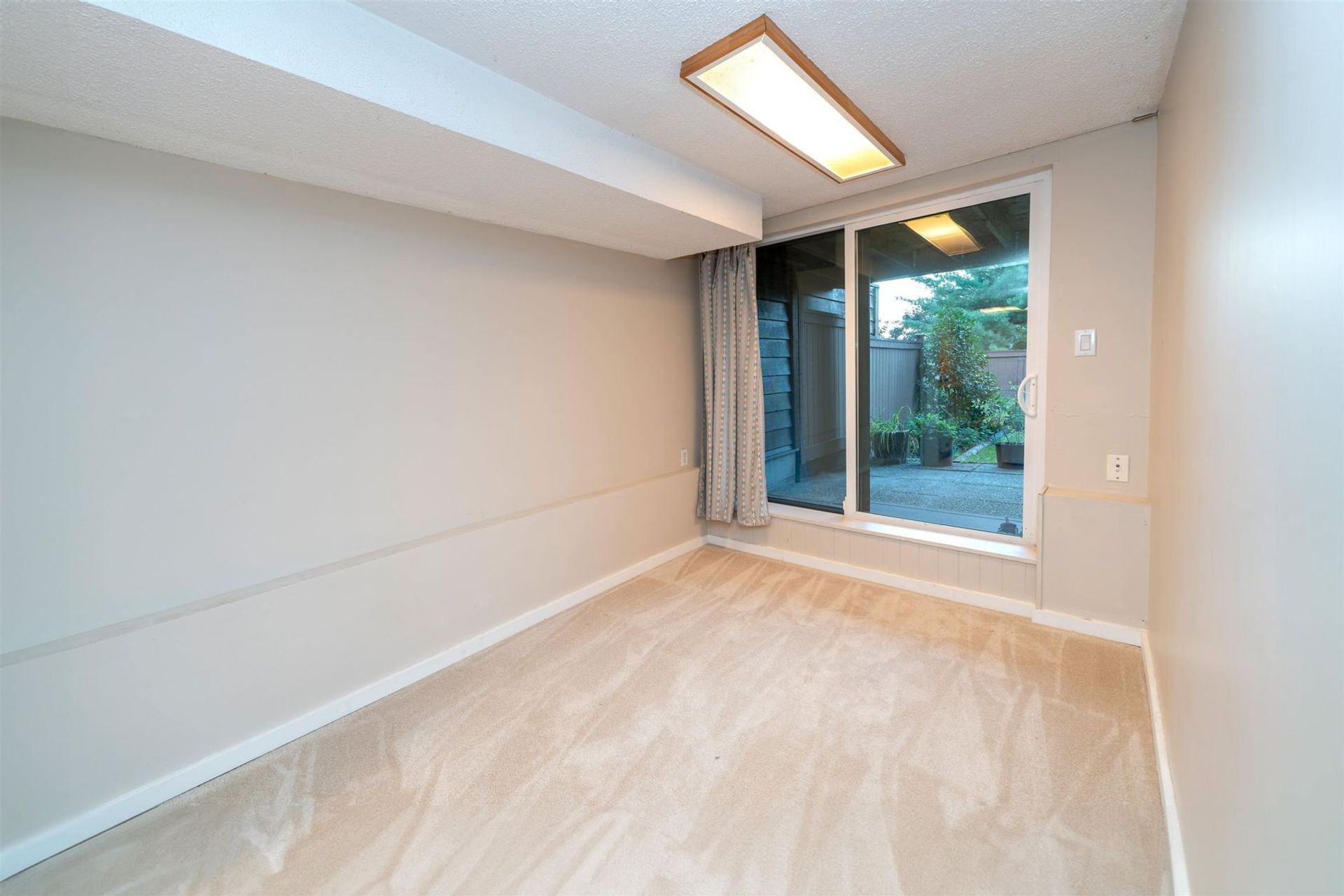 512-cardiff-way-college-park-pm-port-moody-27