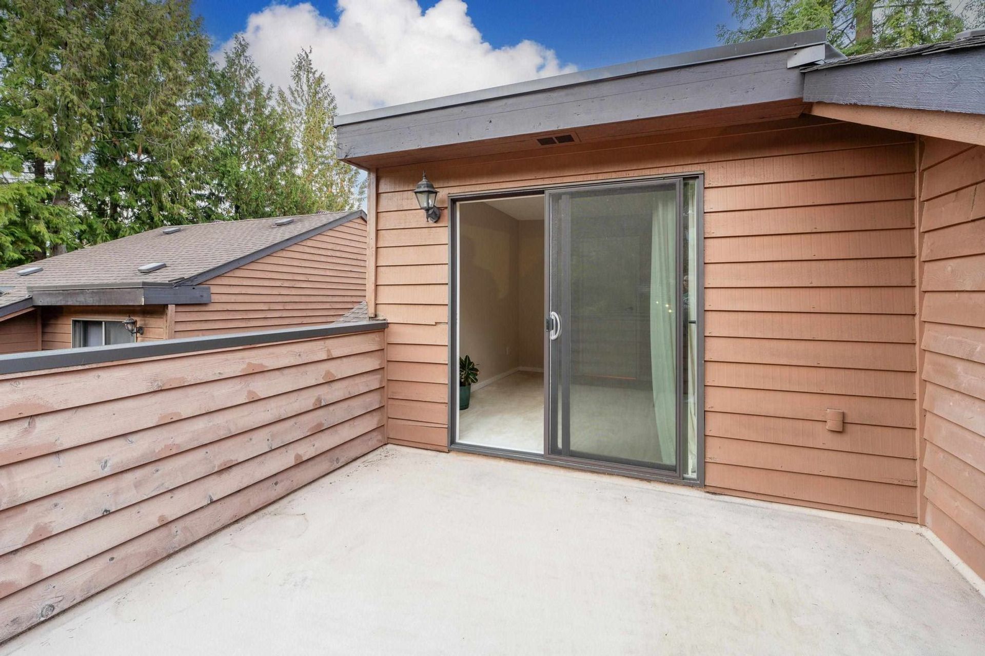 512-cardiff-way-college-park-pm-port-moody-34