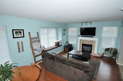 Living Room at 47 - 23085 118, East Central, Maple Ridge