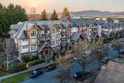 12525-190a-street-mid-meadows-pitt-meadows-01 at #112 - 12525 190a Street, Pitt Meadows