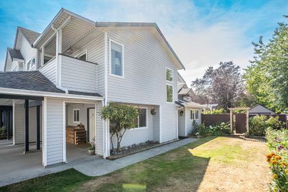 20625-118-avenue-southwest-maple-ridge-maple-ridge-01 at 4 - 20625 118 Avenue, Southwest Maple Ridge, Maple Ridge