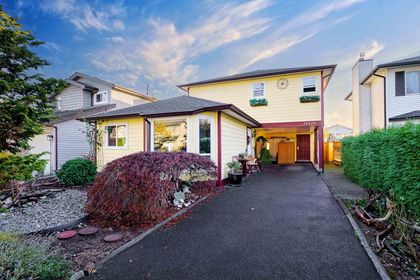 19520-115a-avenue-south-meadows-pitt-meadows-01 at 19520 115a Avenue, South Meadows, Pitt Meadows