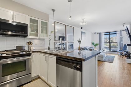 1-renaissance-square-quay-new-westminster-07 at 808 - 1 Renaissance Square, Quay, New Westminster