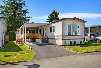 15875-20-avenue-king-george-corridor-south-surrey-white-rock-01 at 5 - 15875 20 Avenue, King George Corridor, South Surrey White Rock