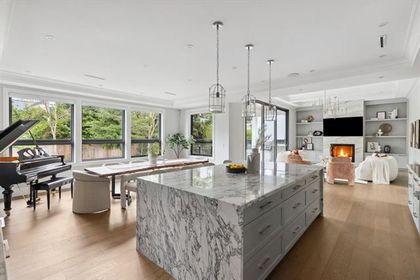 6 at 939 Forest Hills Drive, Edgemont, North Vancouver