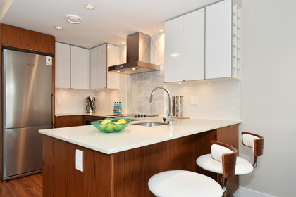 10 at 610 - 159 W 2nd Avenue, False Creek, Vancouver West 10 at 610 - 159 W 2nd Avenue, False Creek, Vancouver West