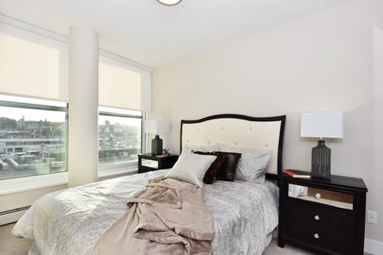 15 at 610 - 159 W 2nd Avenue, False Creek, Vancouver West